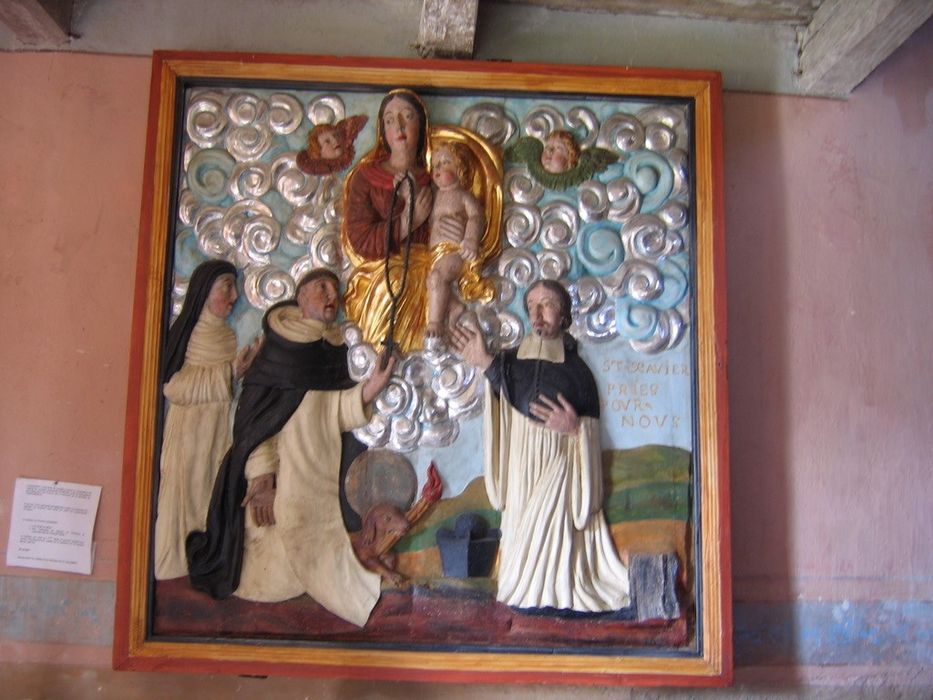 bas-relief : Donation du Rosaire