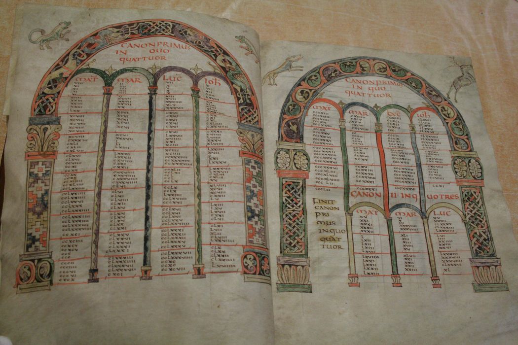 livre liturgique (évangéliaire carolingien)