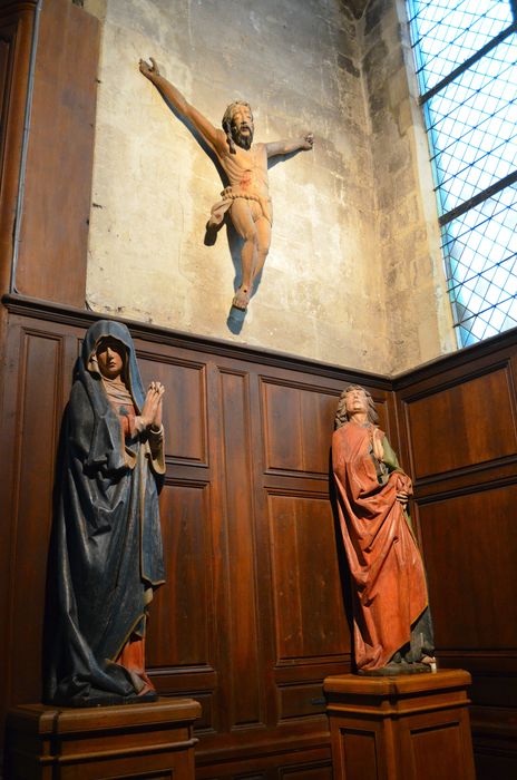 statues (poutre de gloire) : Christ en croix, Vierge, saint Jean