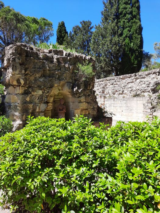 vestiges de l’église abbatiale