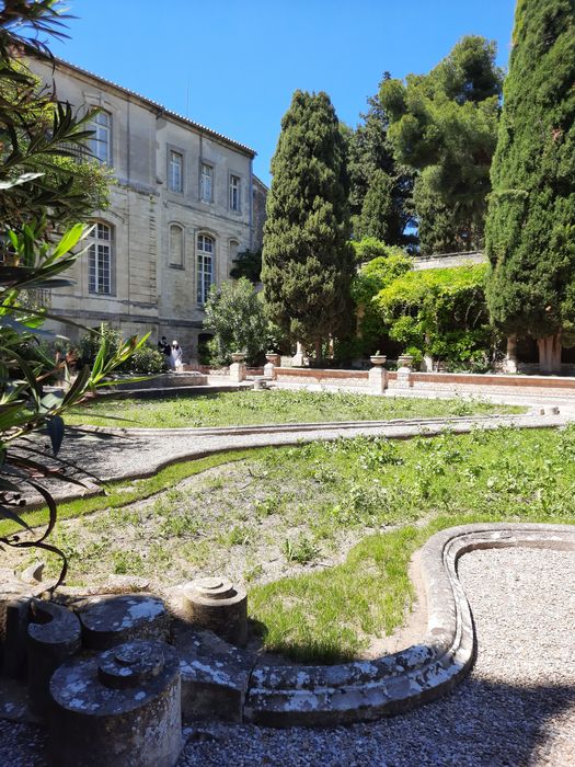 jardin, vue partielle