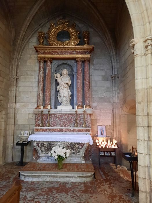 retable latéral, statue : Vierge à l’Enfant