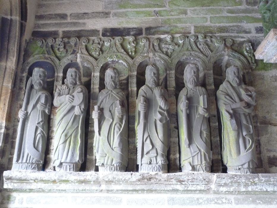 statues : Apôtres