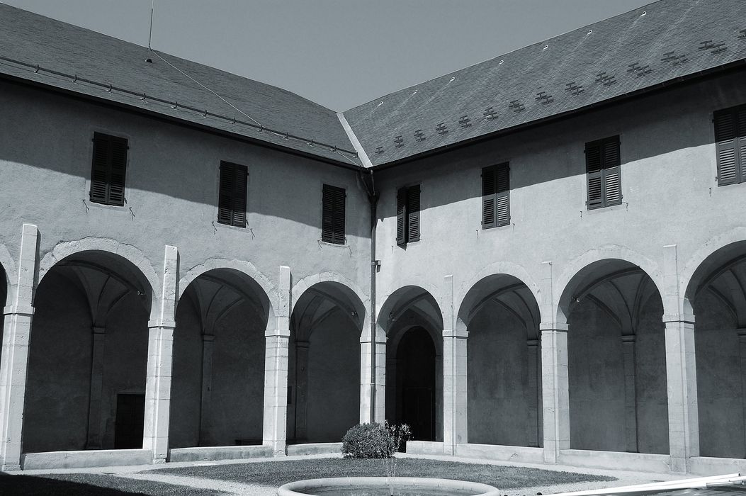 vue partielle du cloître