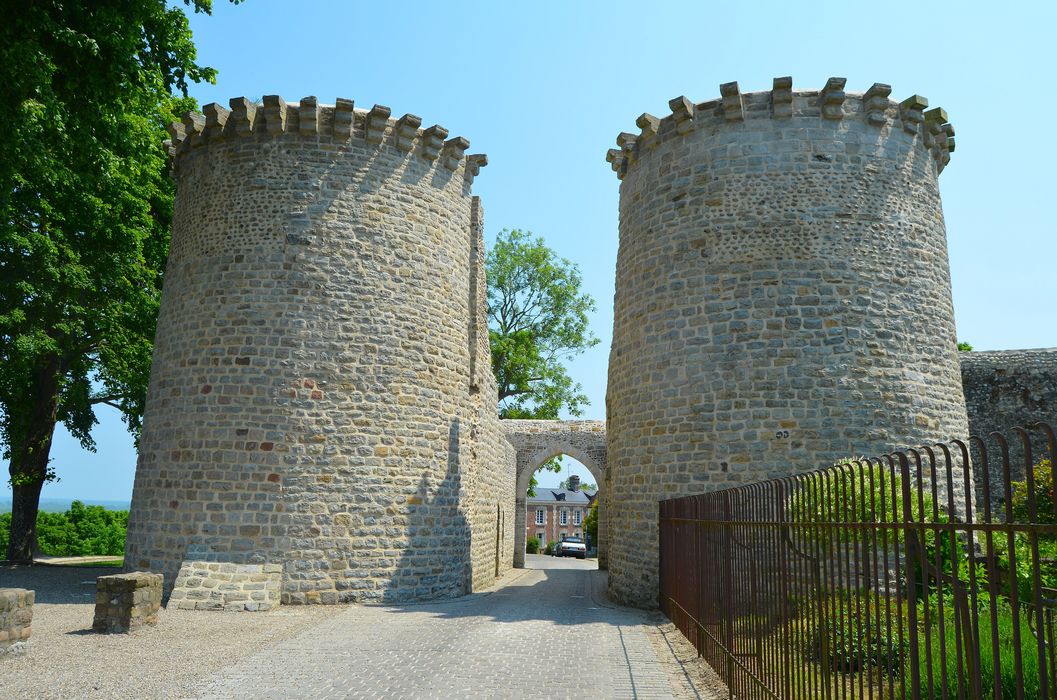 vue générale de la tour depuis l’Ouest