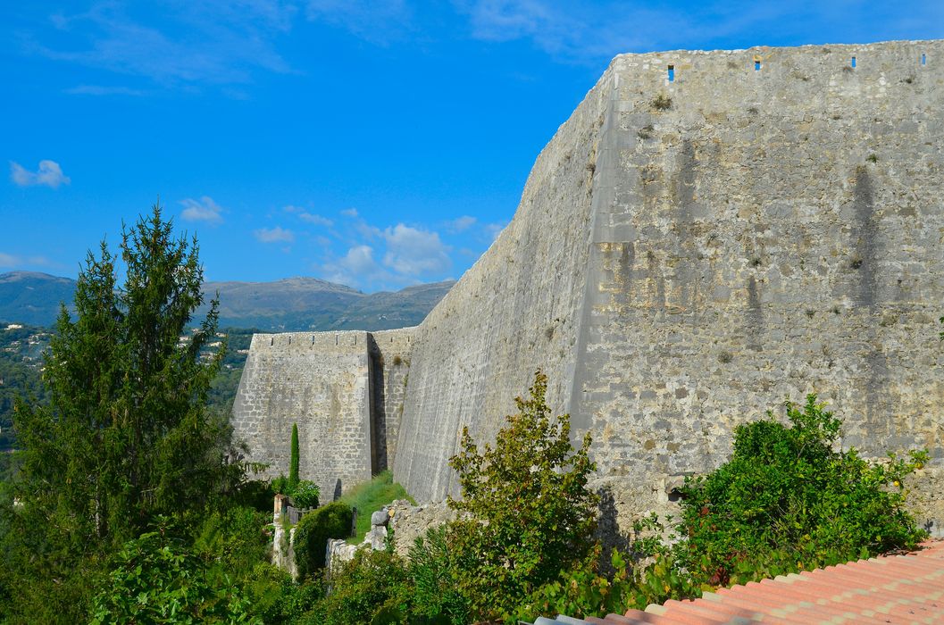 vue partielle des remparts