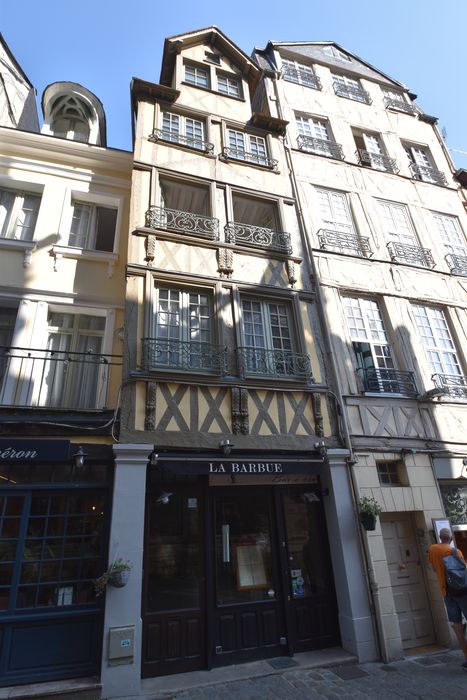 façade sur rue