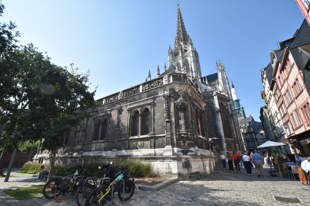 sacristie, façade est
