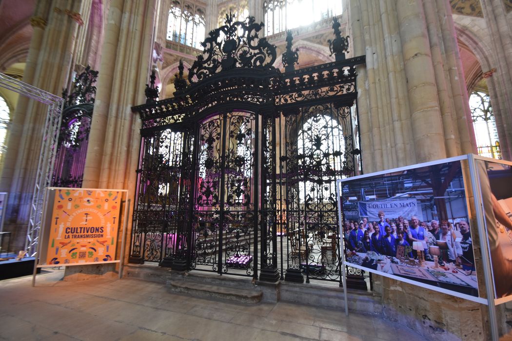 clôture de choeur, vue partielle