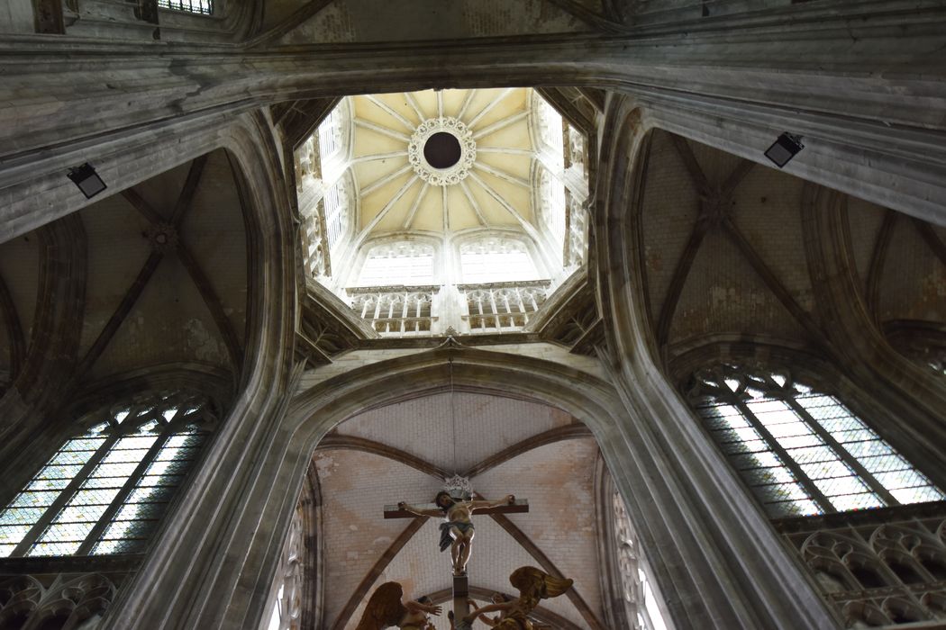 tour lanterne à la croisée du transept