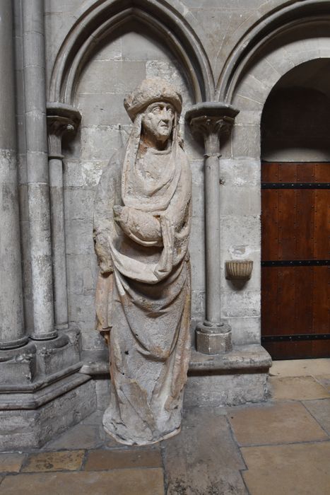 statue déposée