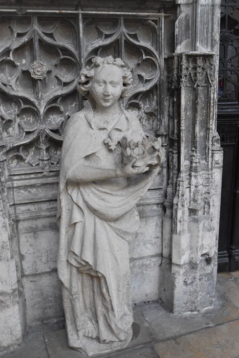 statue déposée