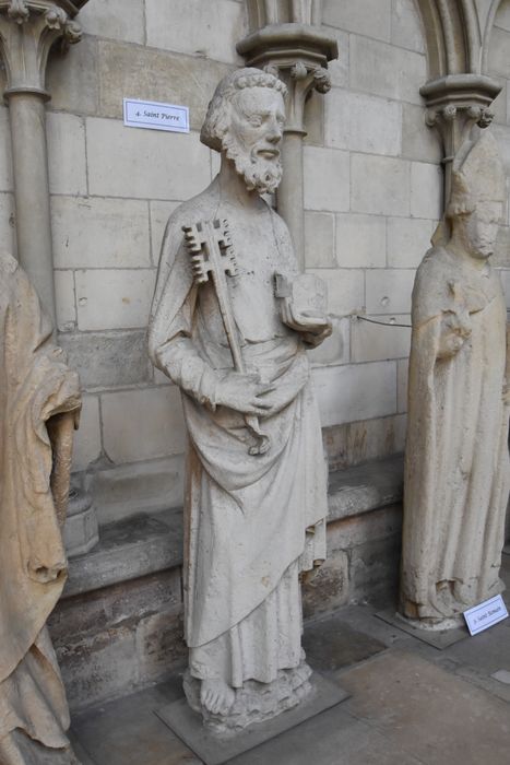 statue déposée : Saint Pierre
