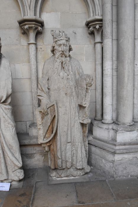 statue déposée : Roi David