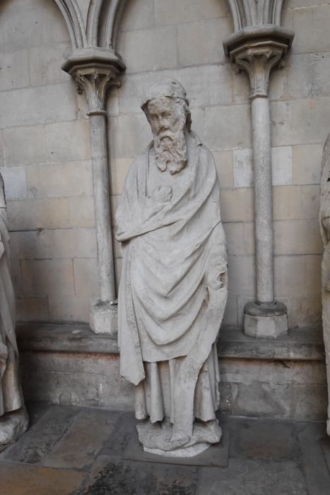 statue déposée