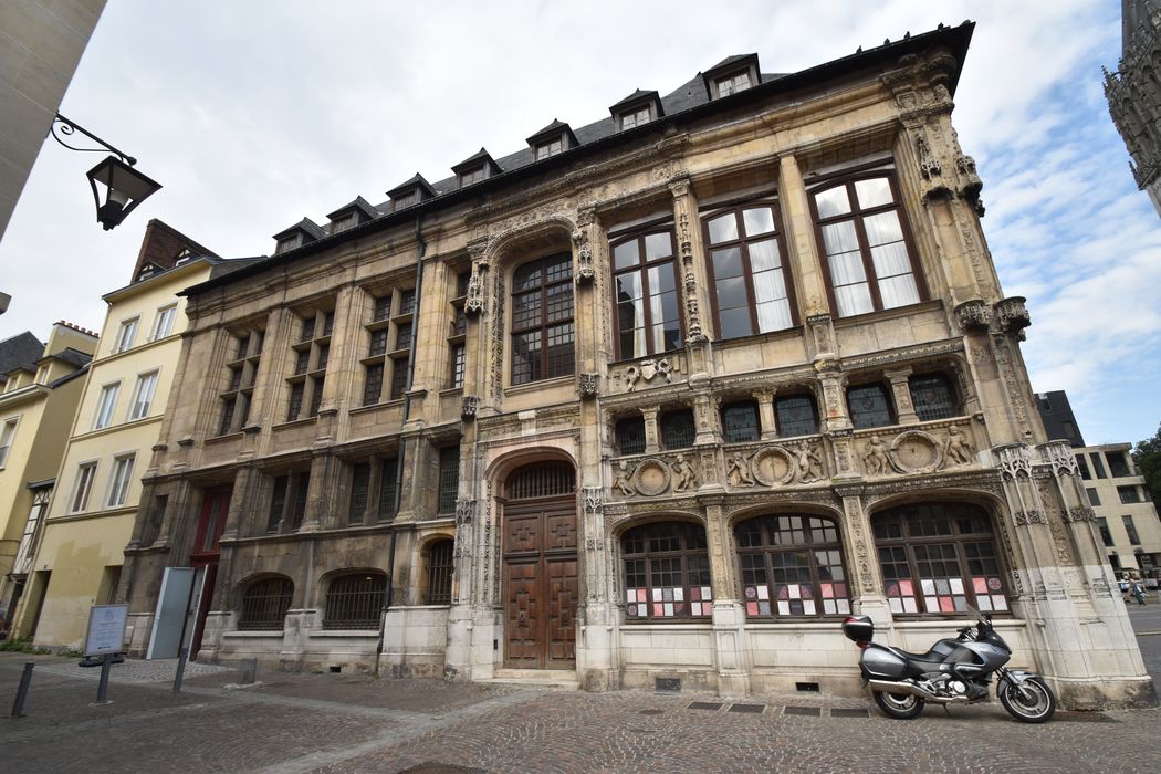 façade sud sur la rue du Petit-Salut