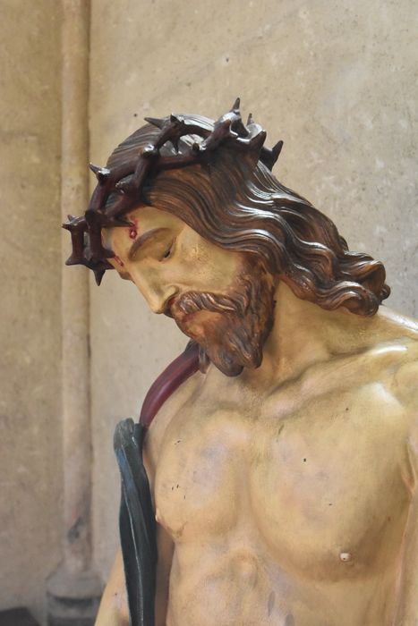 Statue : Christ aux outrages, vue partielle