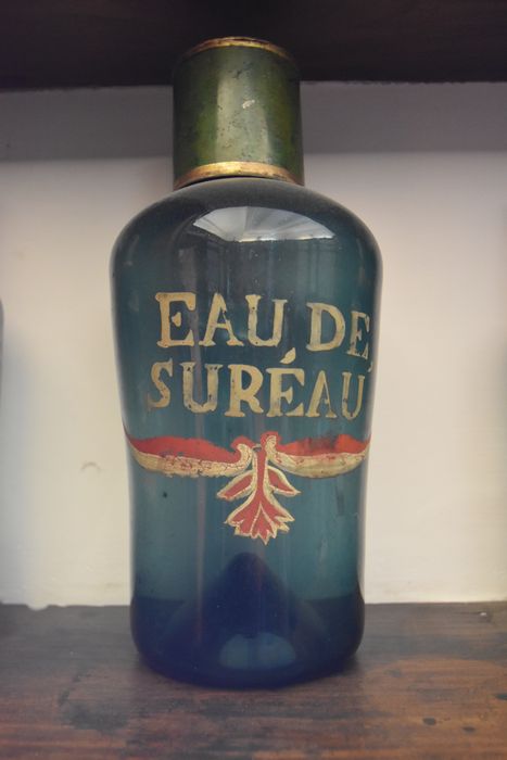 pot à pharmacie (bouteille : Eau de sureau)