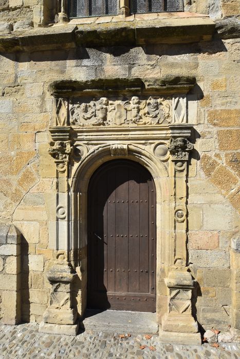 porte d’accès sud çà la chapelle Saint-Maurice