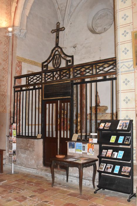 clôture d’une chapelle latérale à l’est