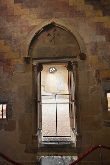 porte d’accès à la chapelle de l’abbé au 1er étage