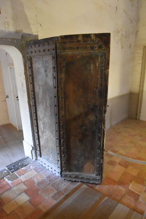 vantaux de la porte d’accès à la salle d’apparat