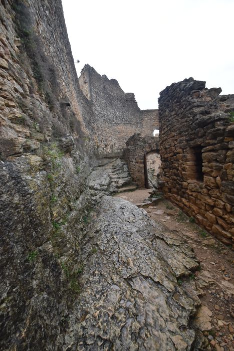 passage en direction de la poterne