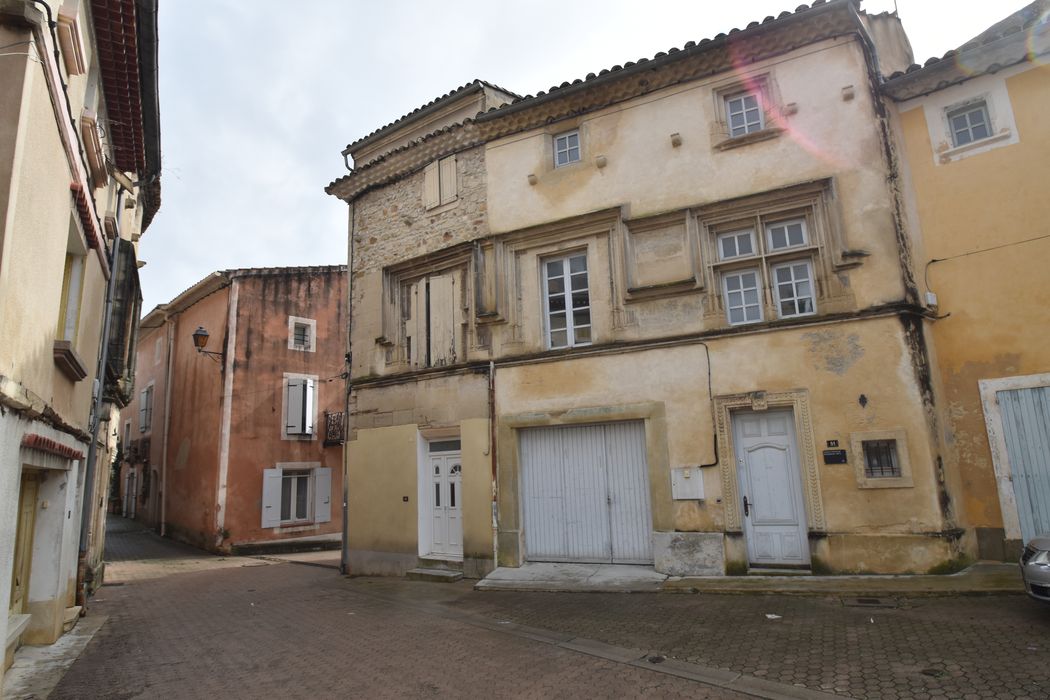 façade sur rue