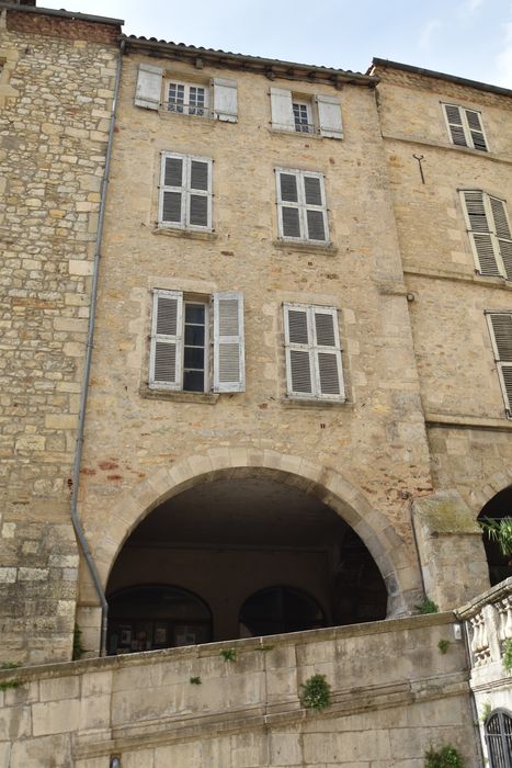 façade est au dessus de la galerie Alphonse de Poitiers