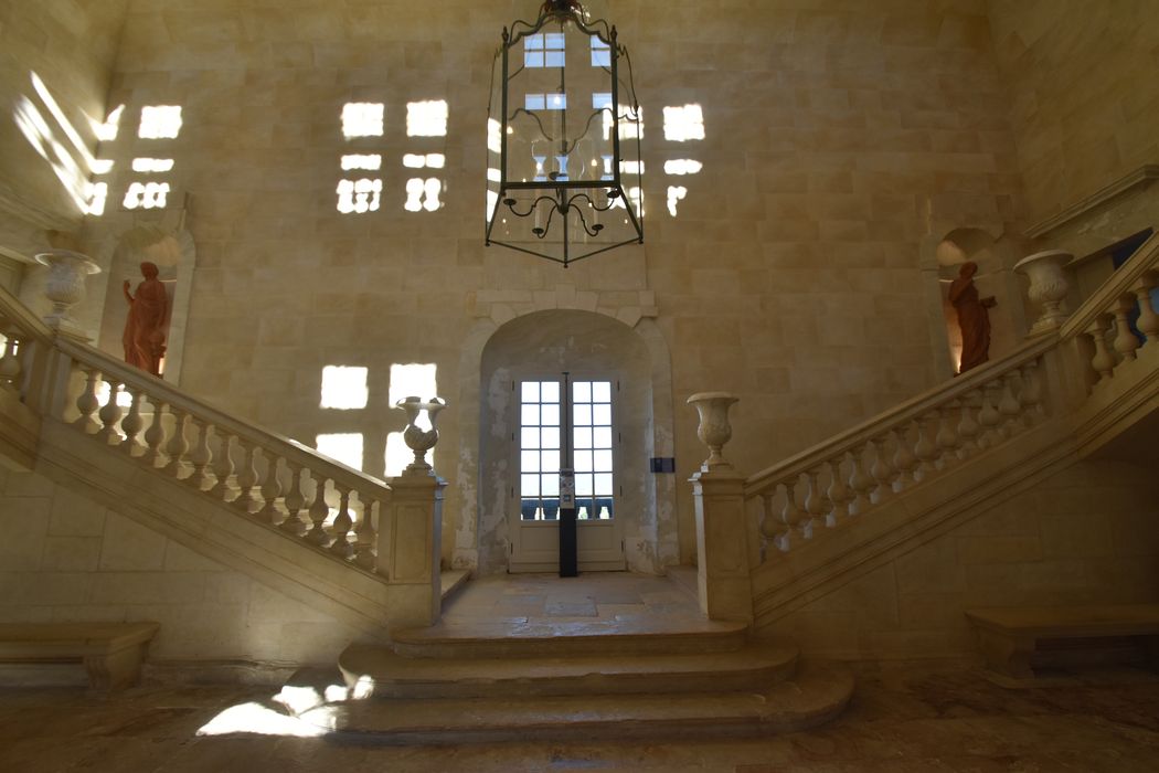 aile est, escalier d’honneur