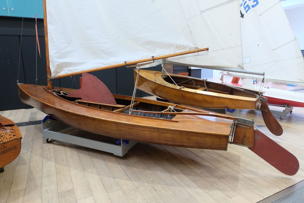bateau de plaisance : Mitrandir, dériveur de type yole olympique