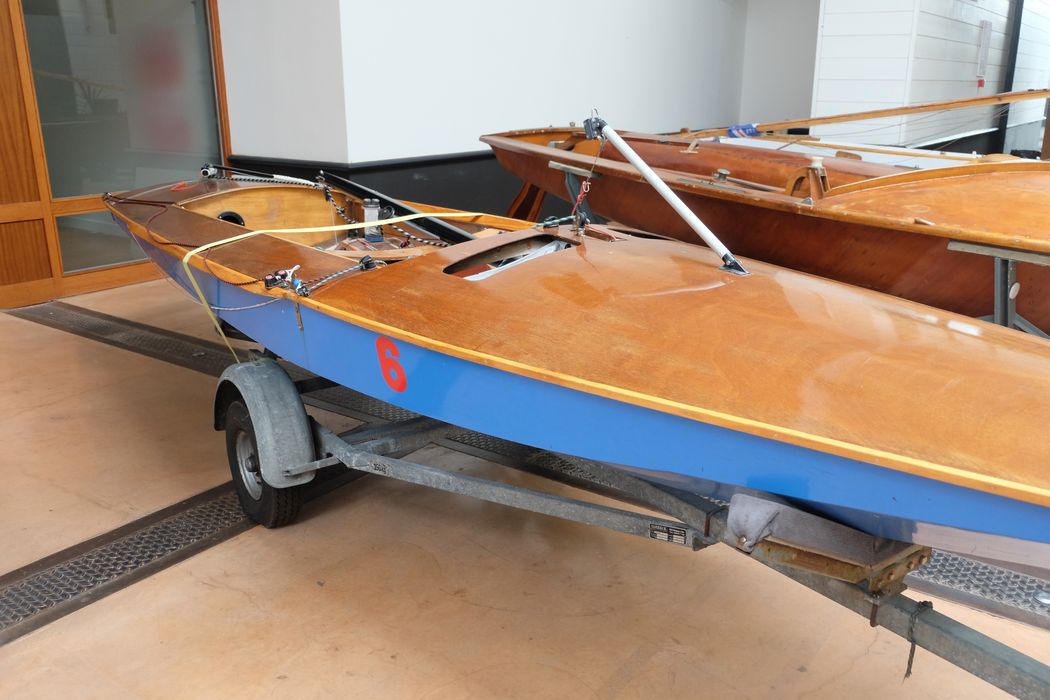 bateau de plaisance : Blue Dog, dériveur léger de type Fireball bleu