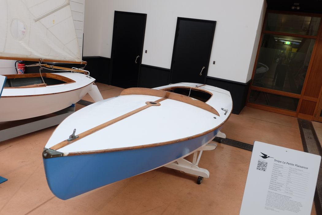 bateau de plaisance : bateau sans nom, dériveur de type Snipe, dériveur léger de type Snype