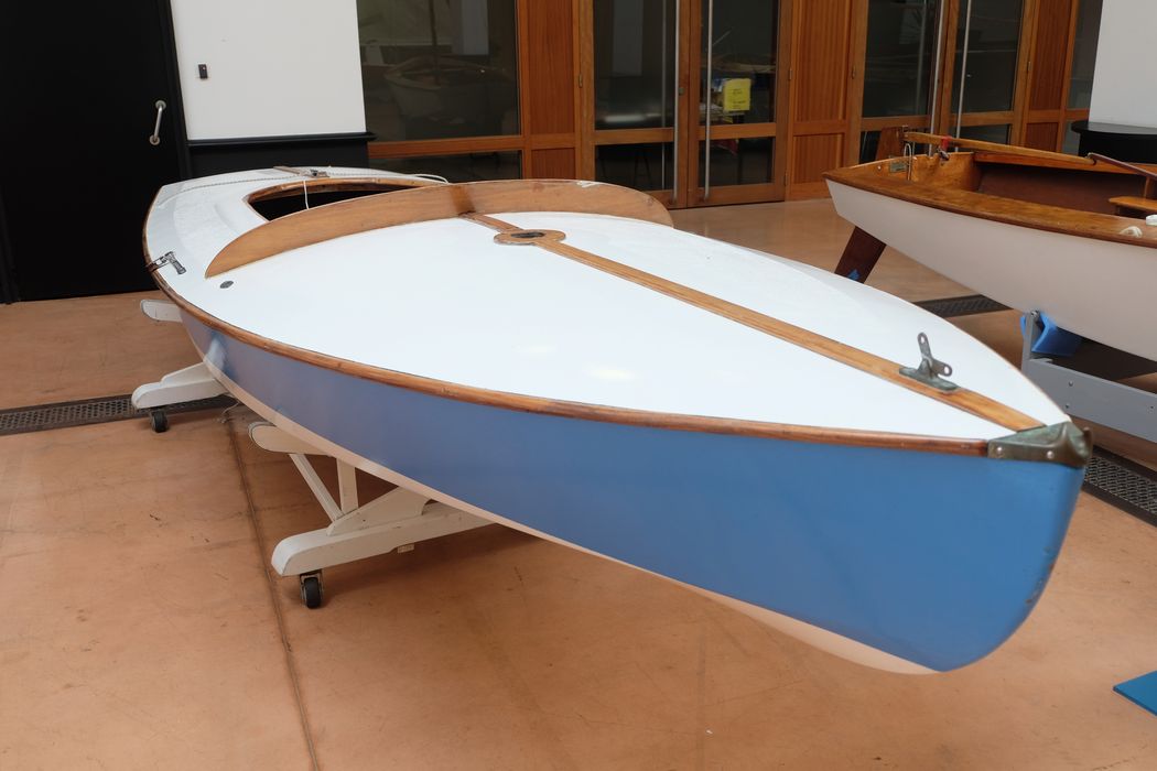 bateau de plaisance : bateau sans nom, dériveur de type Snipe, dériveur léger de type Snype