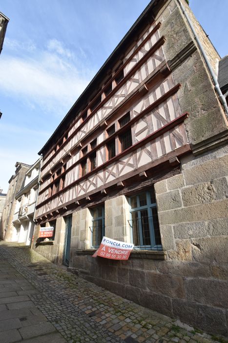 façade ouest sur rue