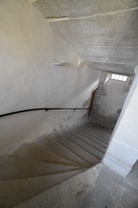 bâtiment est, escalier