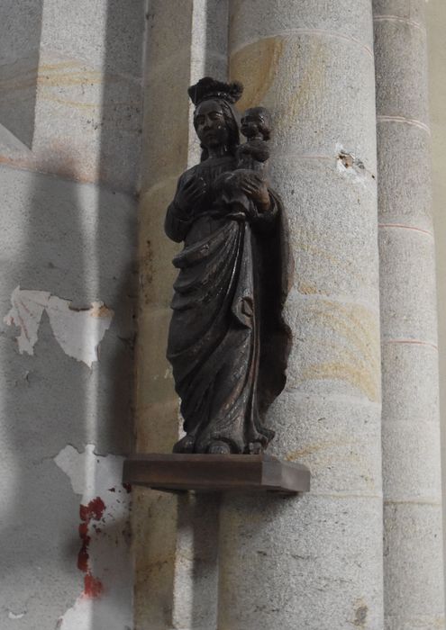 statue : Vierge à l’Enfant