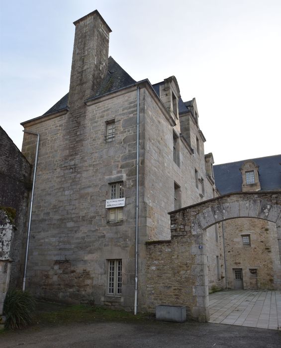 bâtiment est, pignon nord