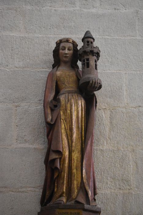 statue : Sainte Barbe