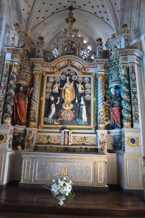 Autel et retable du Rosaire