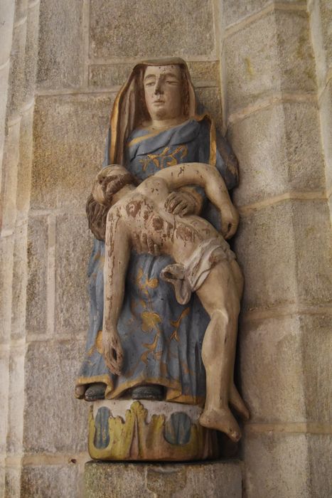 Statue : Vierge de pitié