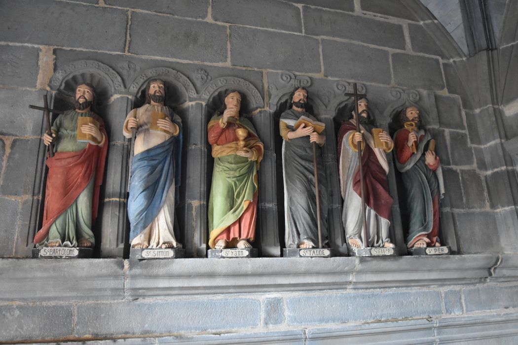 statues du porche d’accès sud : Apôtres