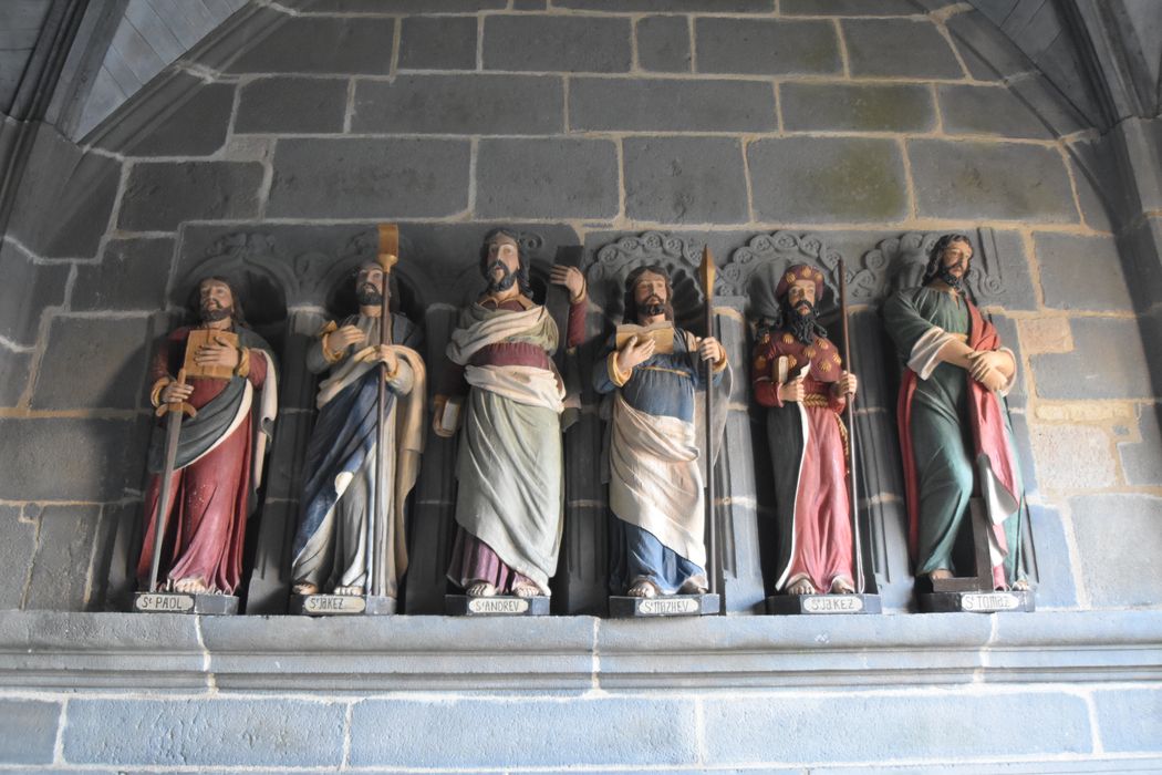 statues du porche d’accès sud : Apôtres