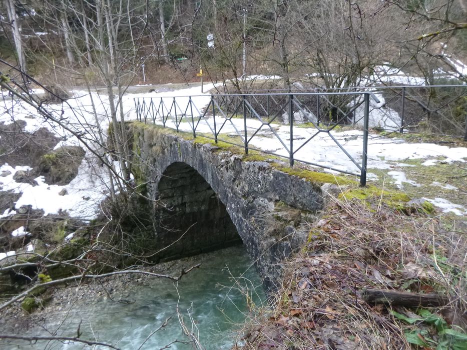 vue générale du pont depuis l’amont