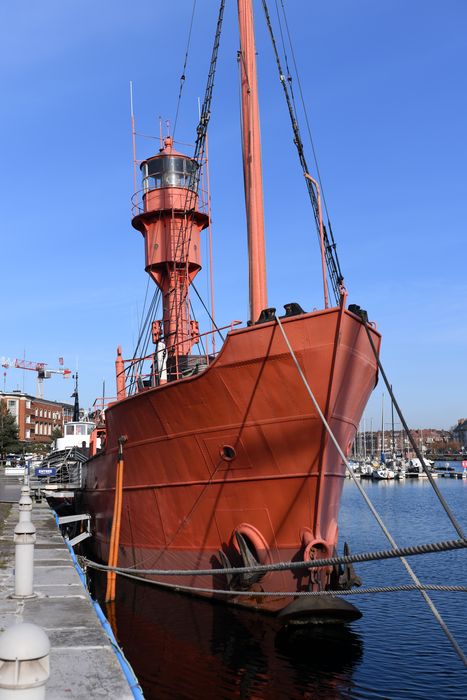 bateau de signalisation : bateau-feu dit le Sandettié, ex Dyck