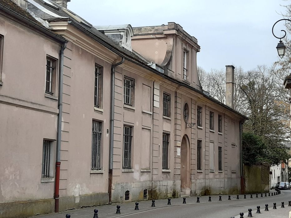 façade nord sur rue