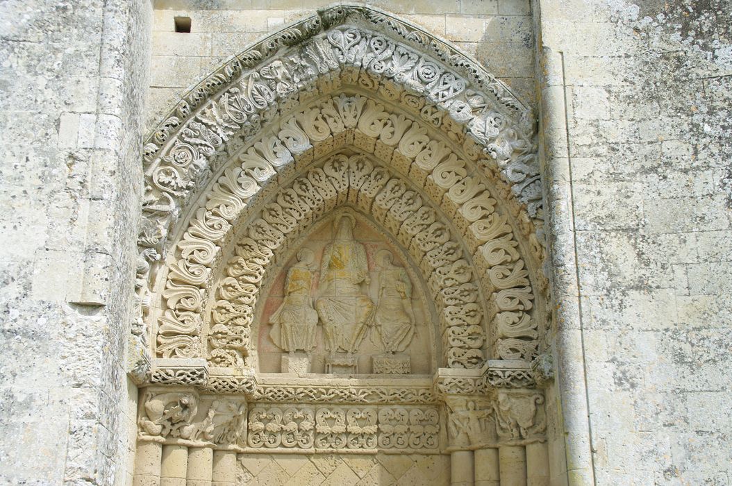 façade ouest, tympan sud