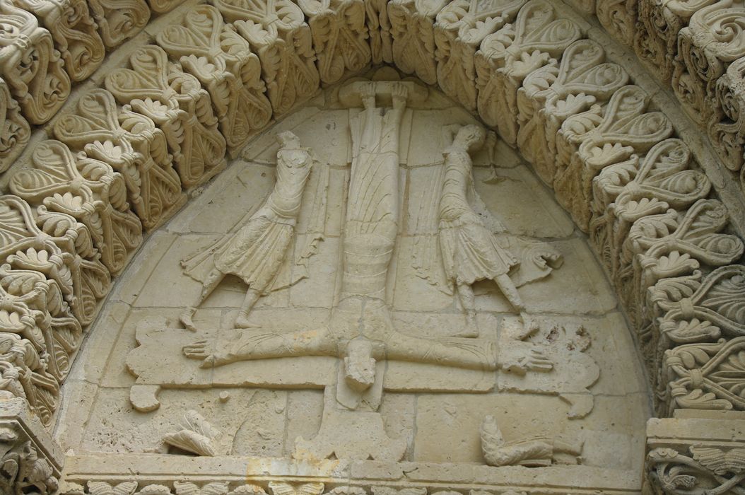 façade ouest, tympan nord