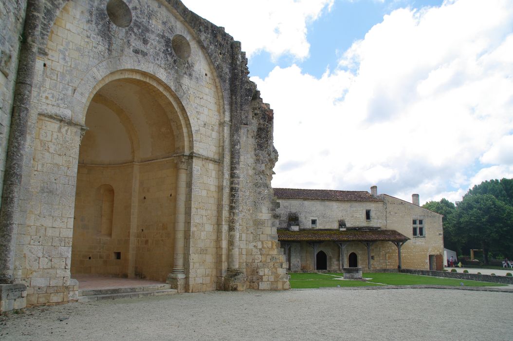 église abbatiale, absidiole sud