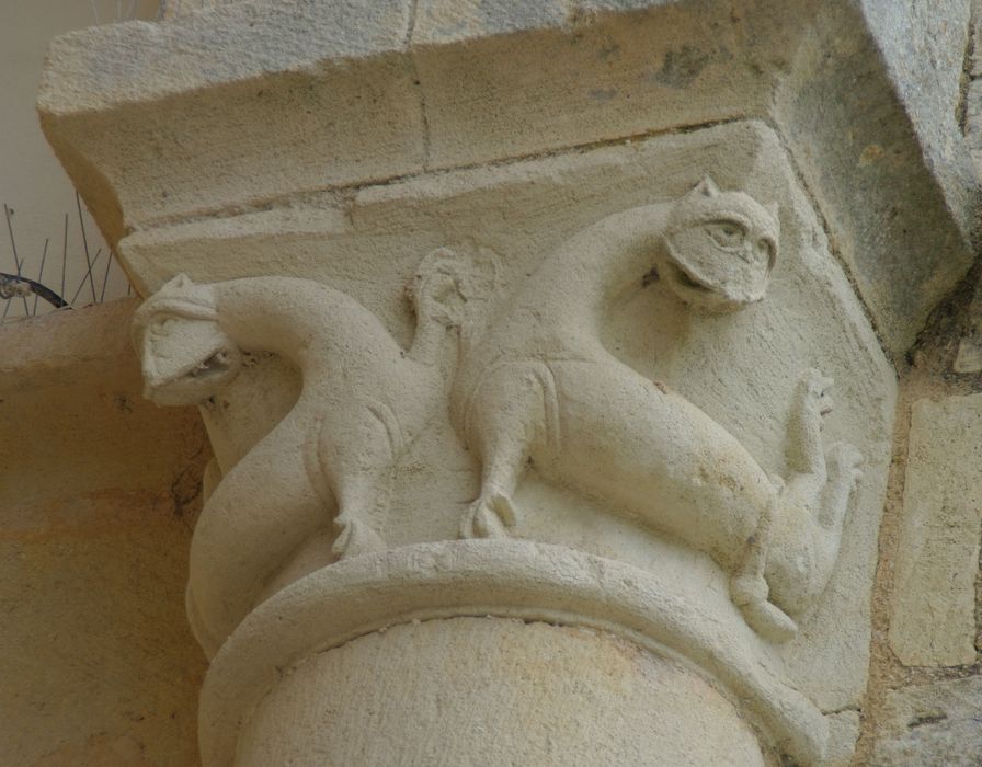 détail d’un chapiteau sculpté